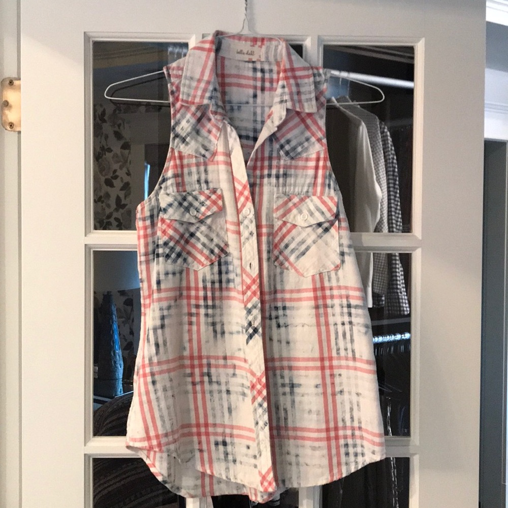 Bella Dahl sleeveless button down